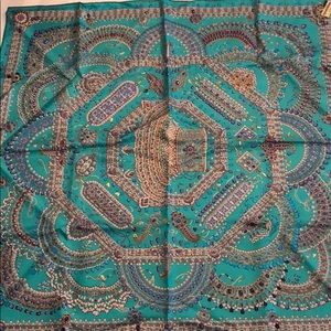 NWT Hermès Parures does Maharajas scarf